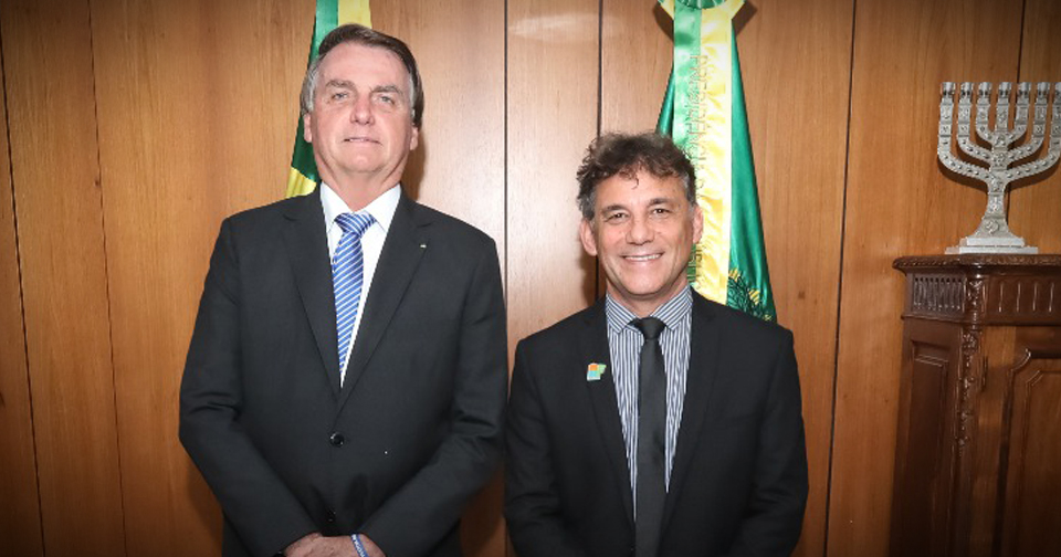 Leia mais sobre o artigo Presidente da Febramat participa de audiência na Presidência da República em comitiva da Anamaco