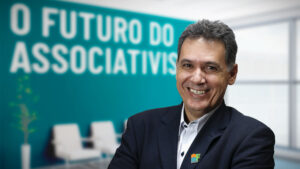 Leia mais sobre o artigo <strong>“A gente vem construindo um modelo para todos os segmentos” – entrevista com Claudio Pacheco sobre associativismo</strong>