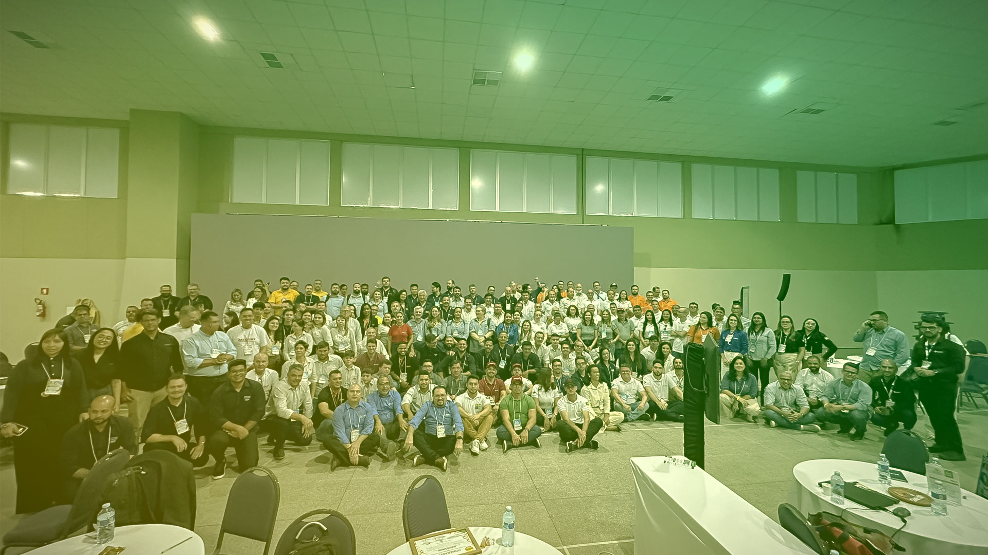 Leia mais sobre o artigo <strong>Entre trocas, parcerias e novas ideias: os melhores momentos do Enare 2025</strong>